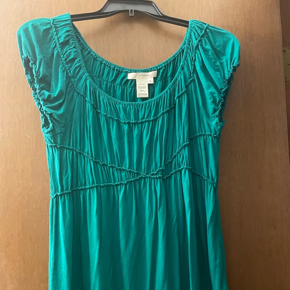 NWOT Studio M Apple Green blouse with empire waist style and gathered cap sleeve